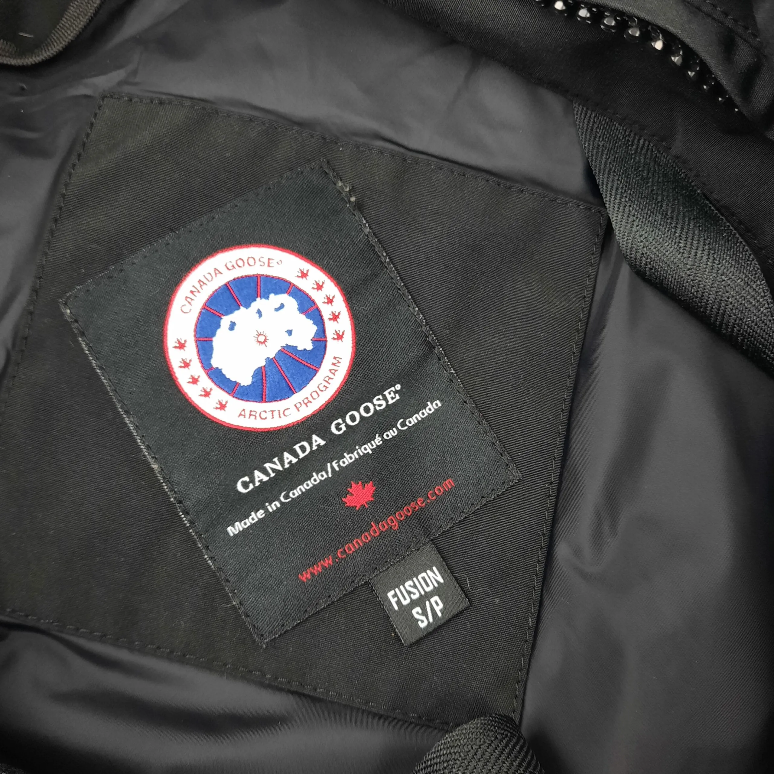 Canada Goose Chelsea Parka Black Small - Authentic Luxury Designer