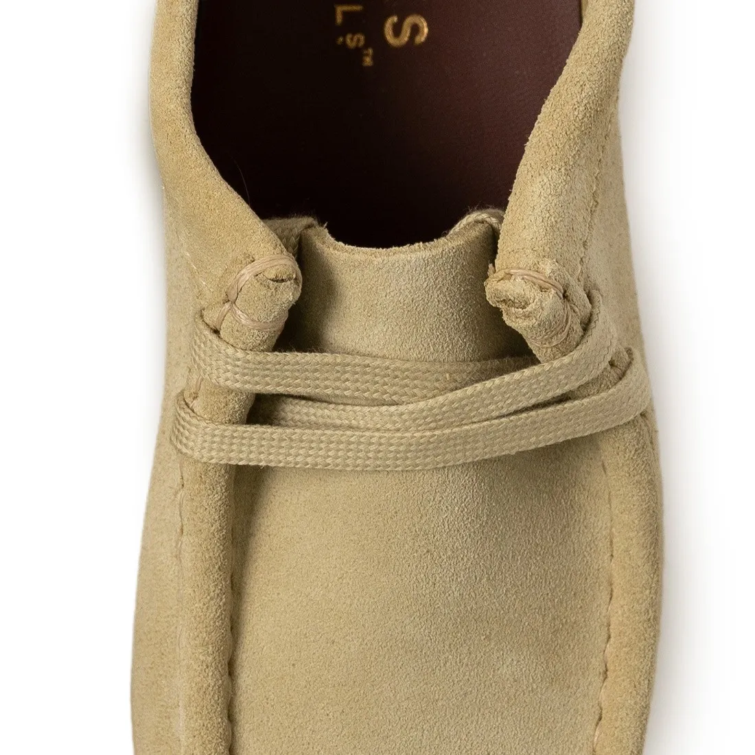 Clarks Women Wallabee (tan / maple suede)