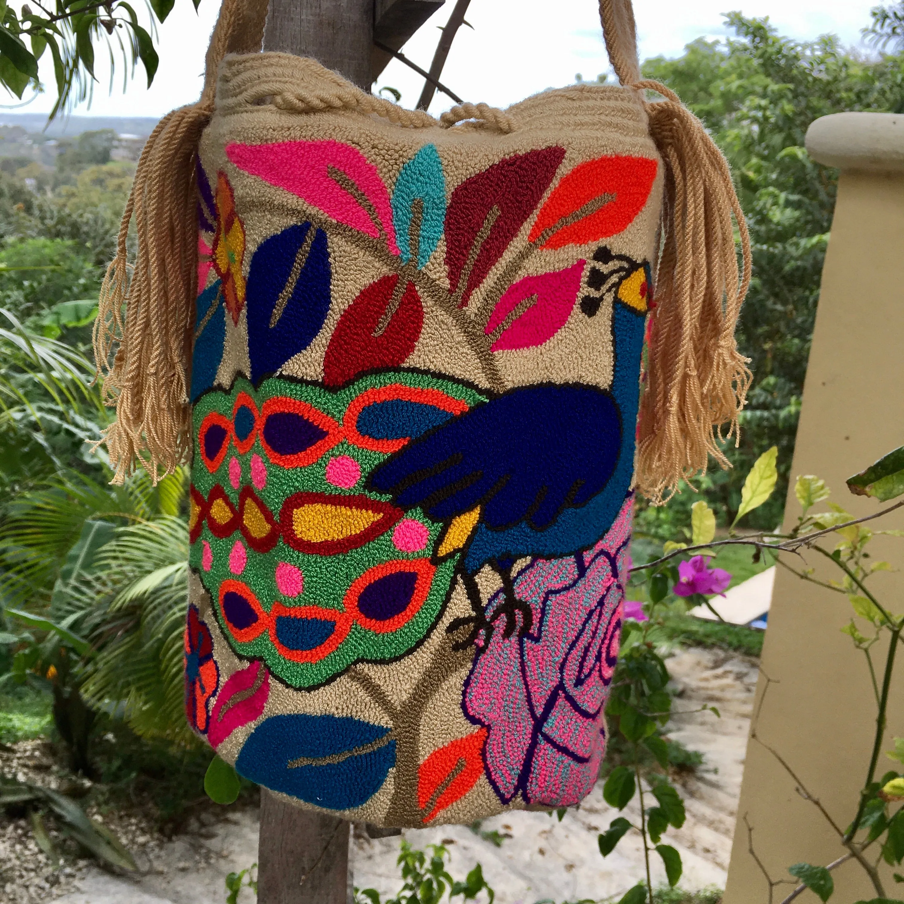 Deluxe Peacock on Tan Mochila