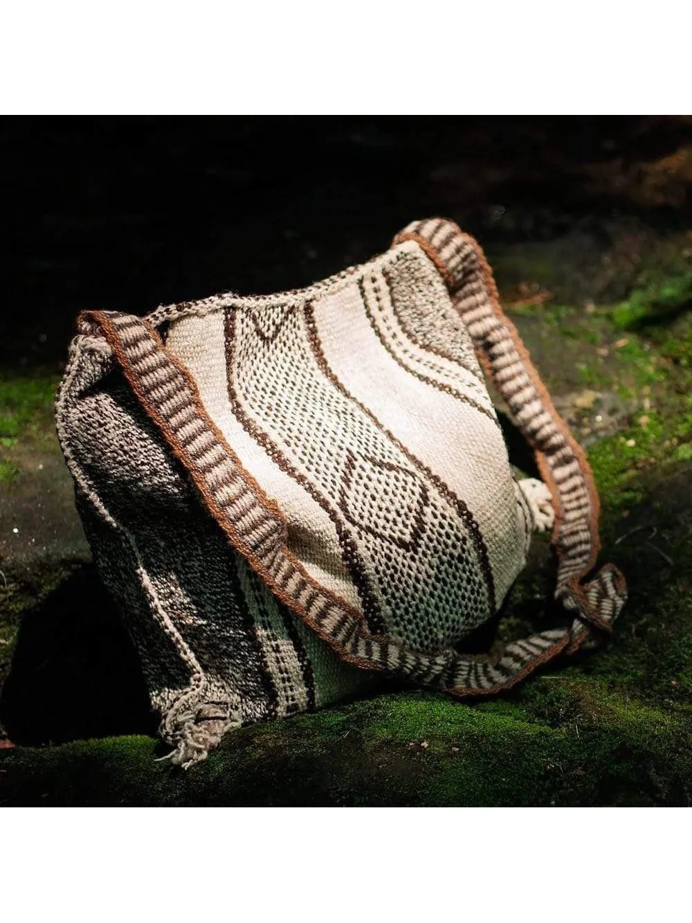 Lampa Woven Llama Wool Bag