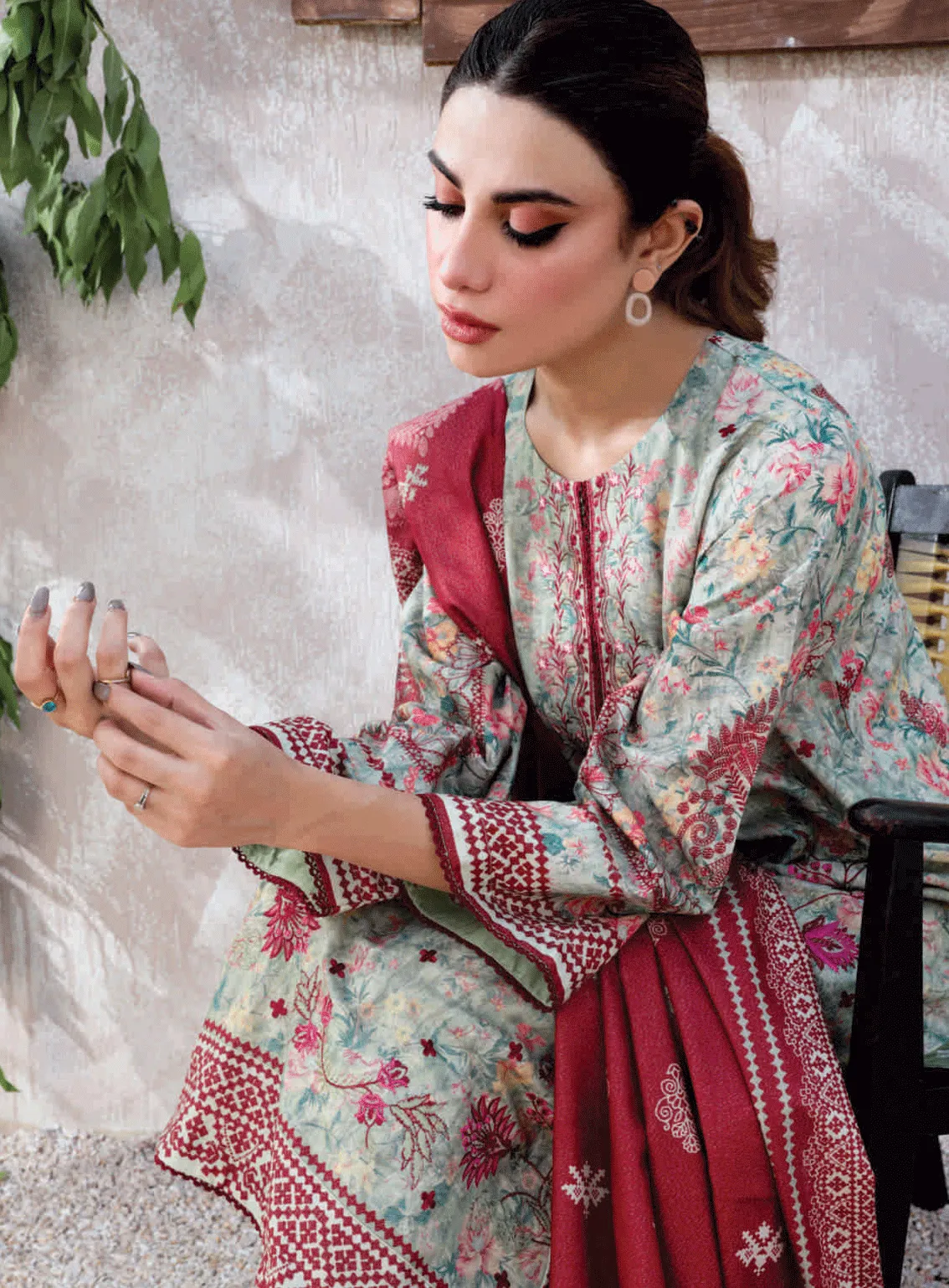 Maha By Rashid Textile Embroidered Karandi Unstitched 3 Piece Suit - RT23MK 8317