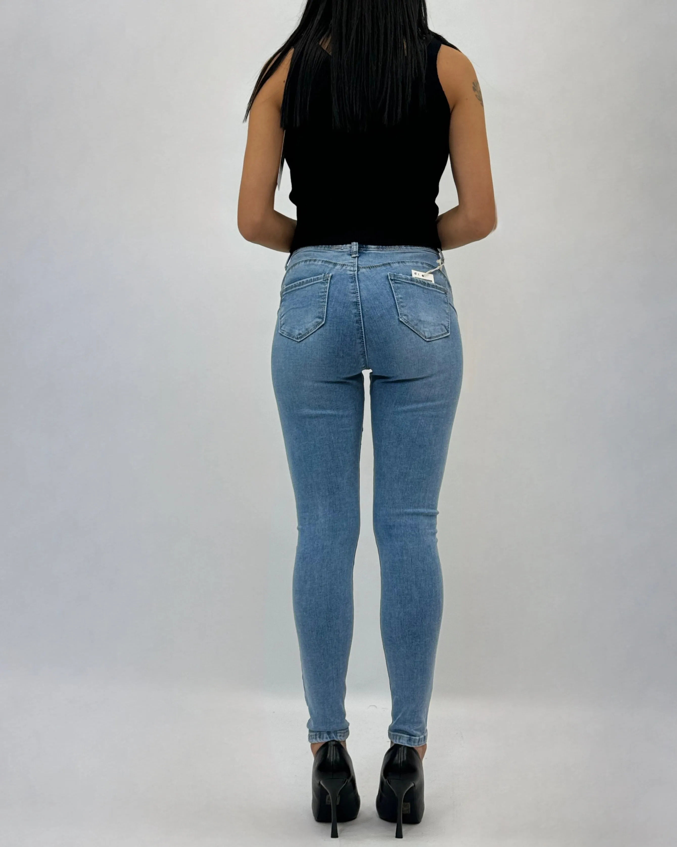 Pantaloni jeans con elastico in vita