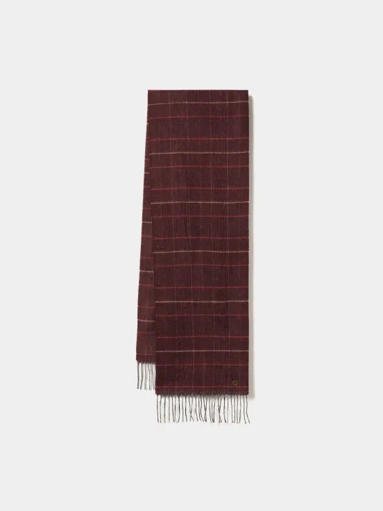 Plaid scarf with fringes