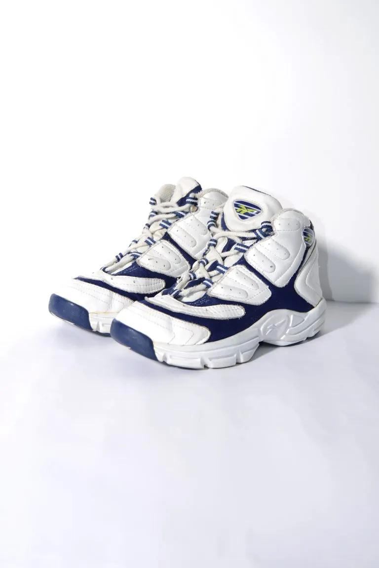 REEBOK retro 90s sneaker womens