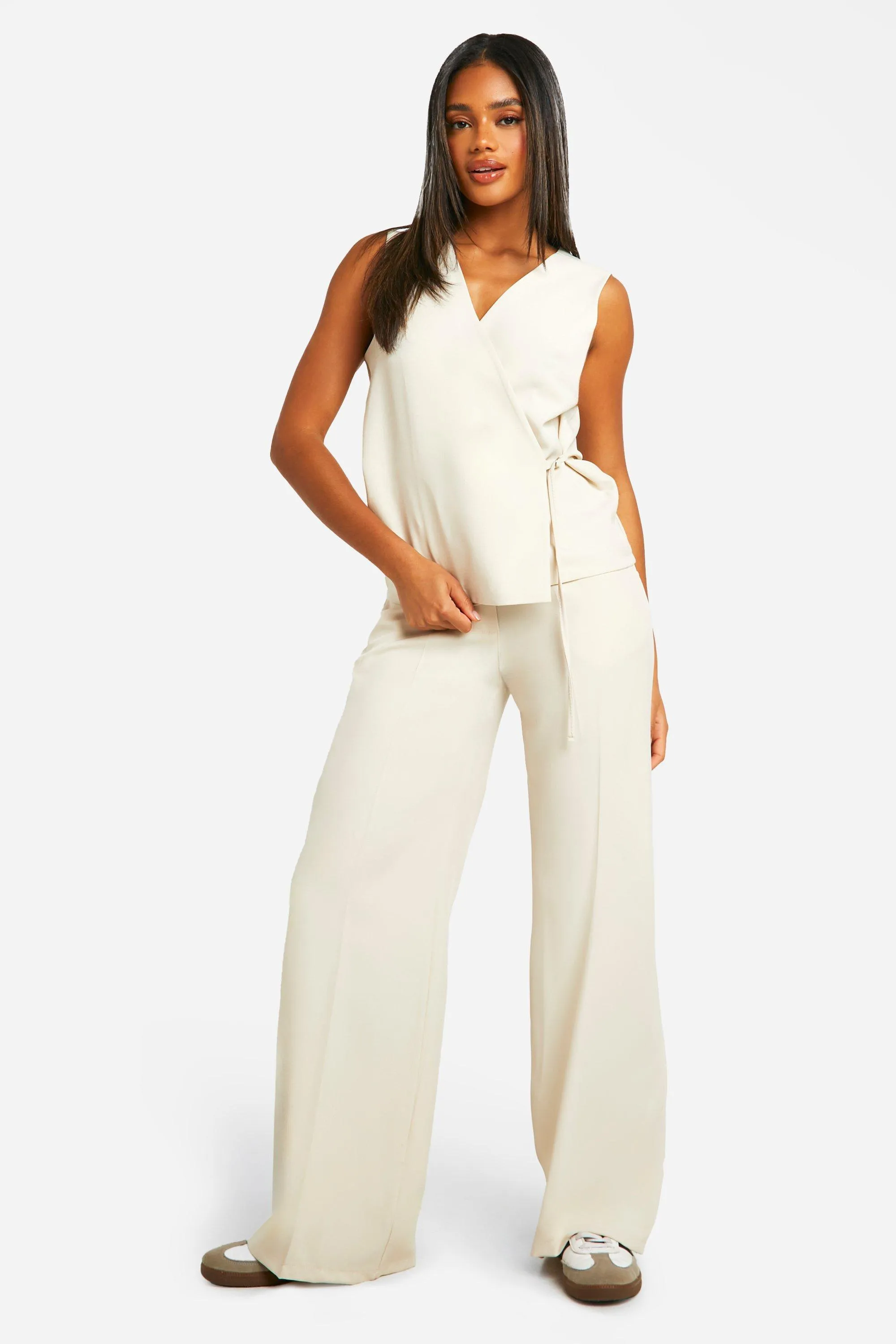 Trousers | Pleat Front Wide Leg Tailored Trousers | boohoo