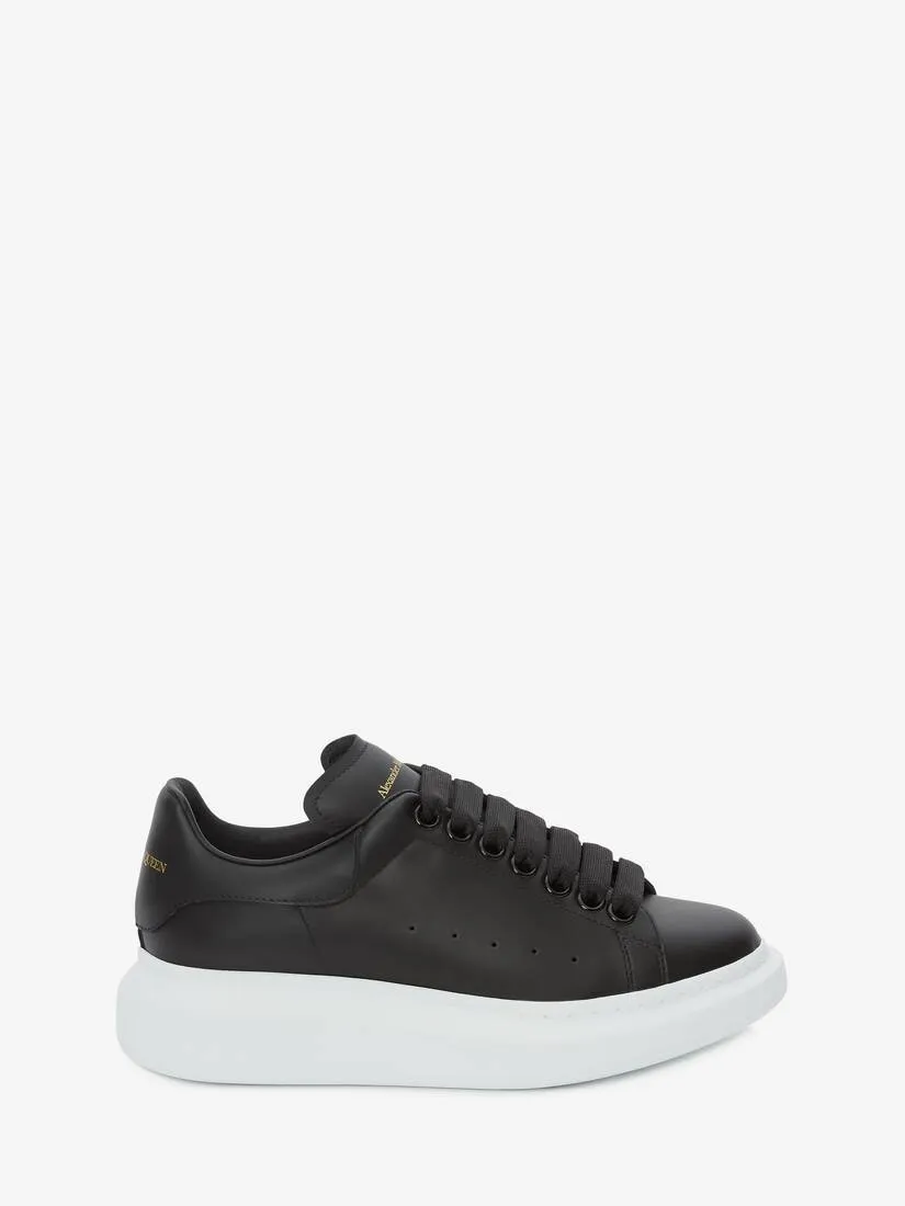 Women's Oversized Sneaker in Black