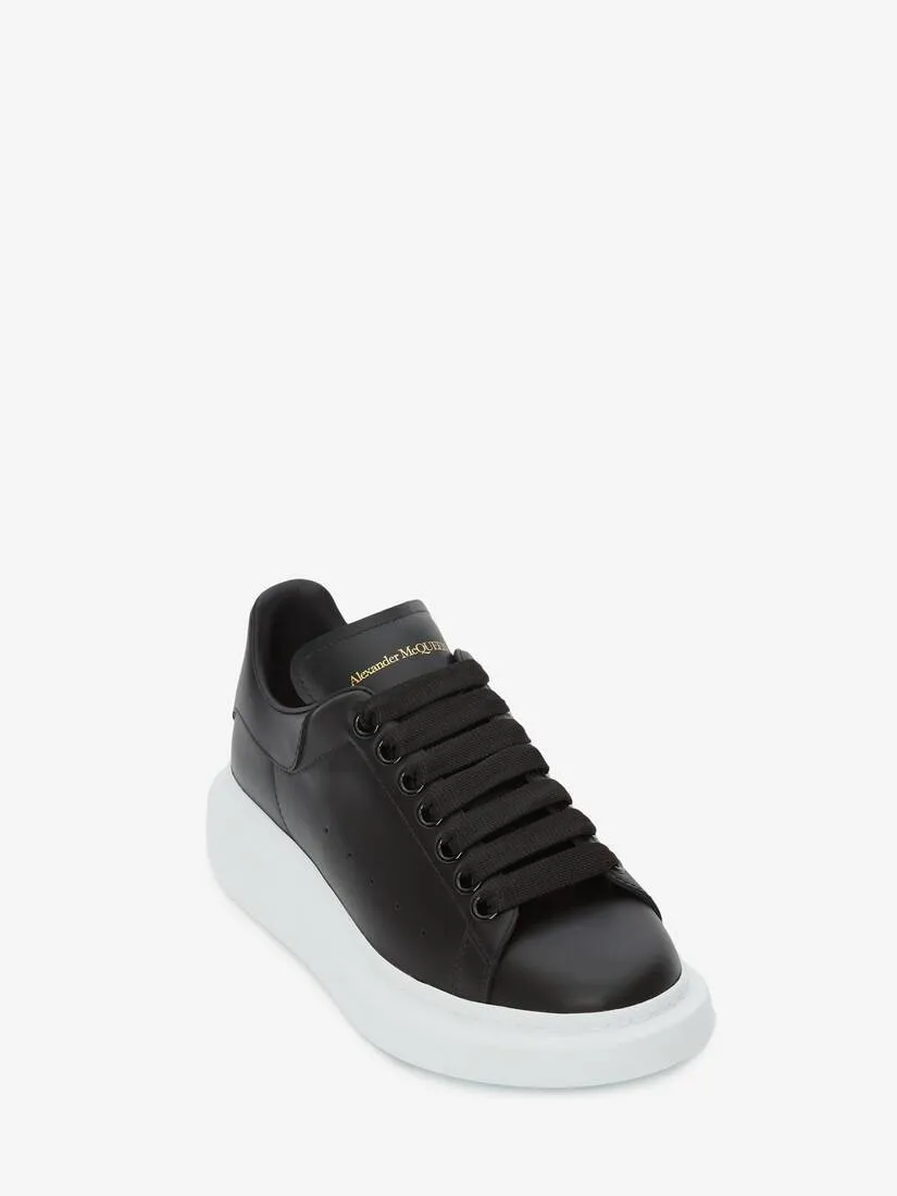 Women's Oversized Sneaker in Black